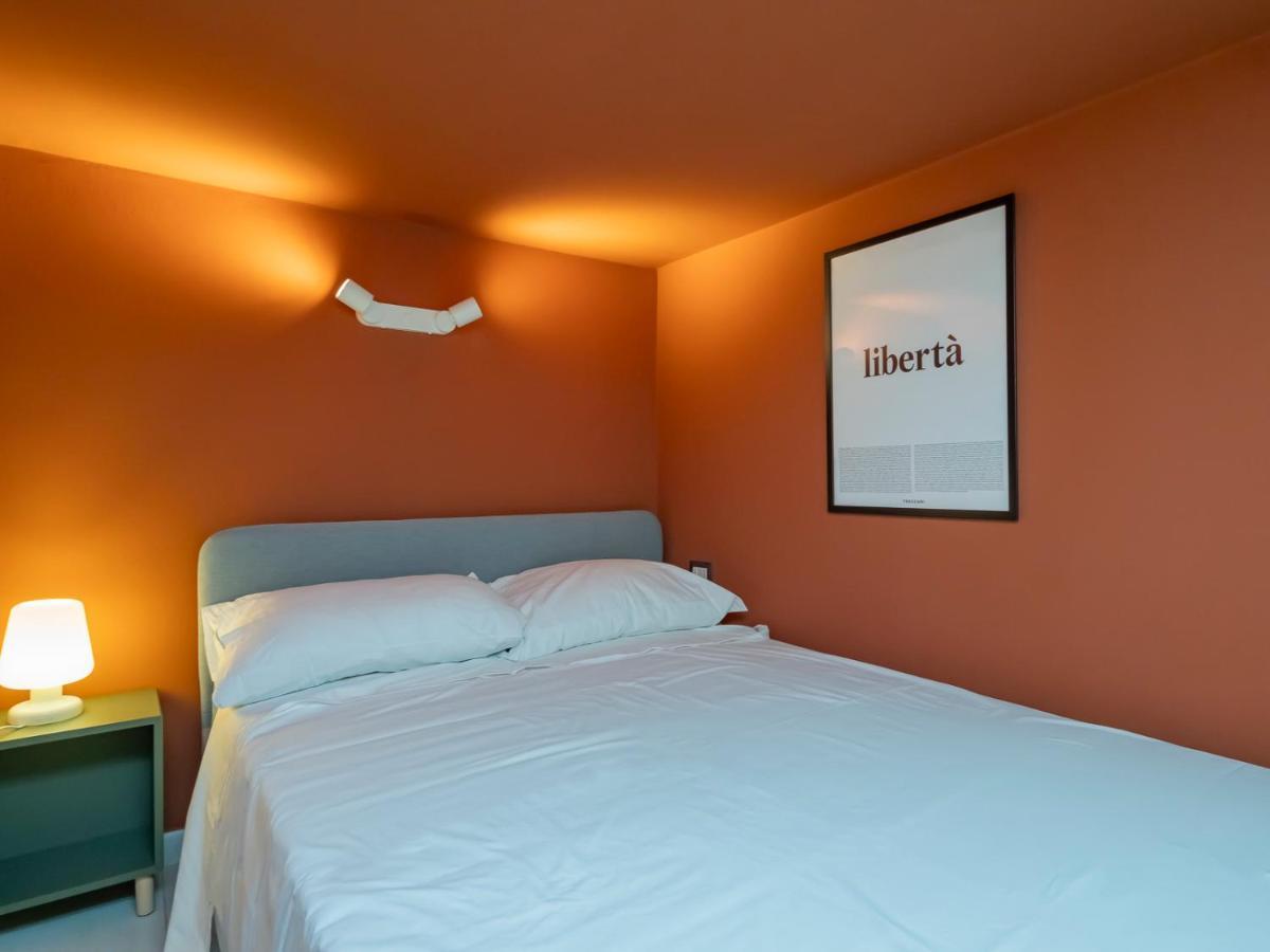 Ihost Apartment - Romilli 17A Milan Bagian luar foto