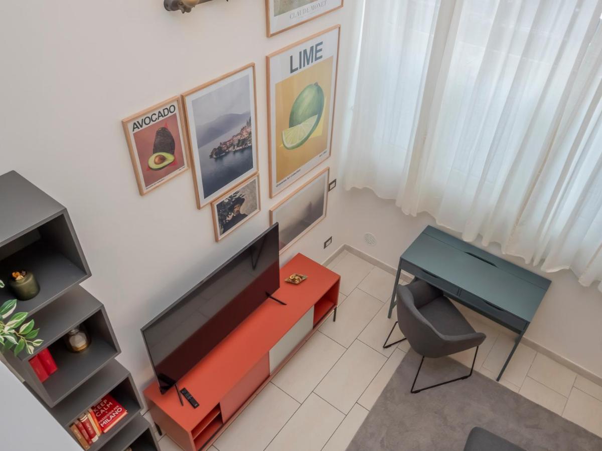 Ihost Apartment - Romilli 17A Milan Bagian luar foto