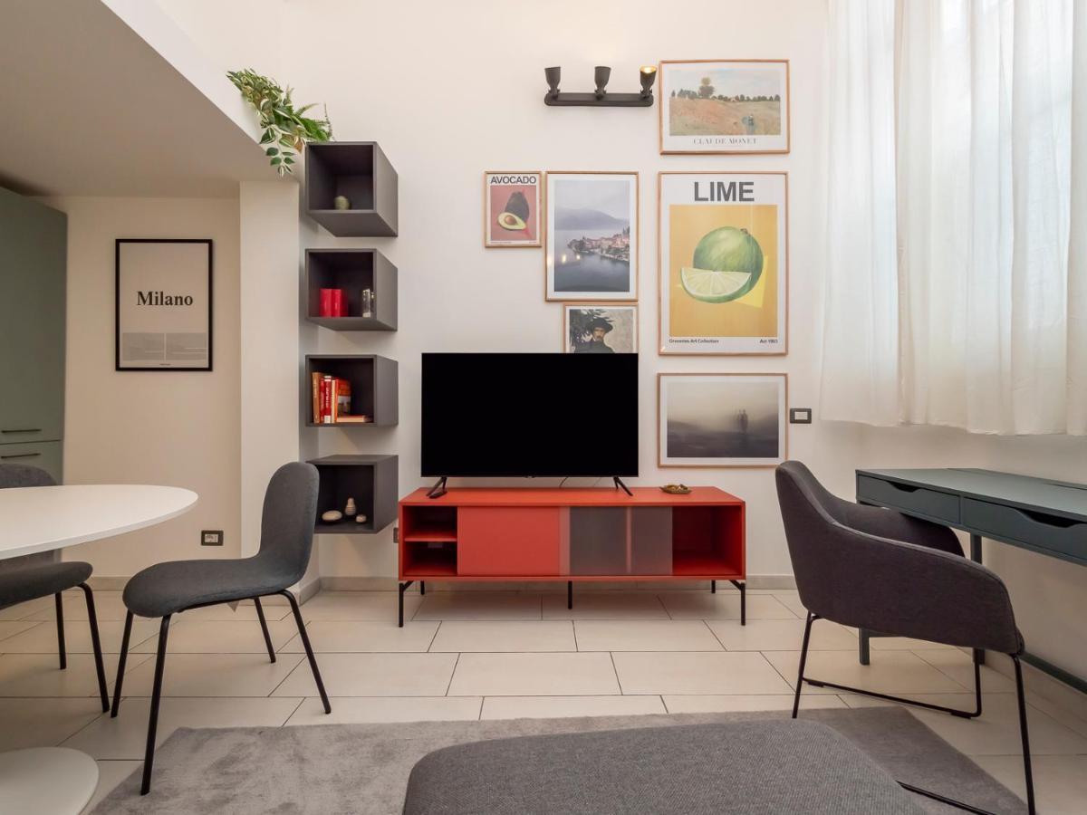 Ihost Apartment - Romilli 17A Milan Bagian luar foto