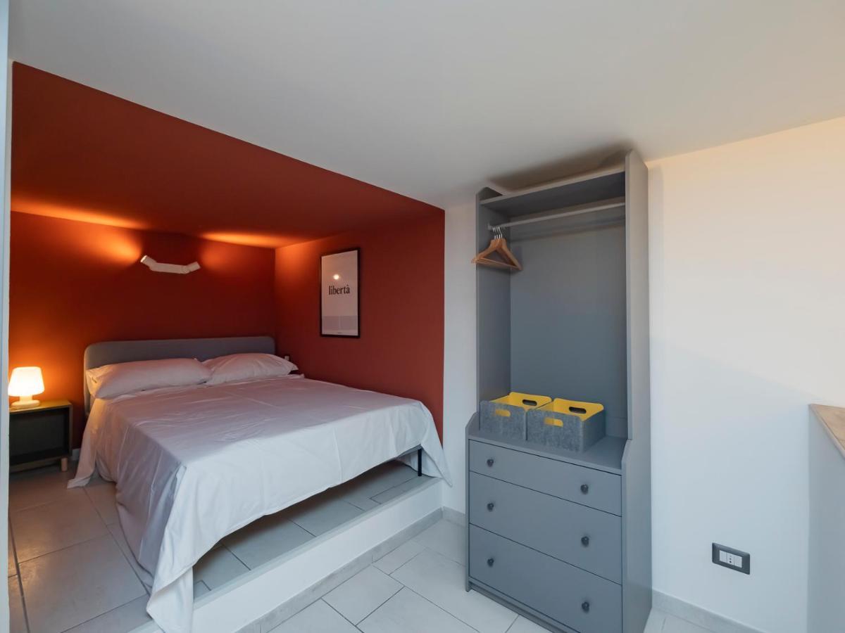 Ihost Apartment - Romilli 17A Milan Bagian luar foto